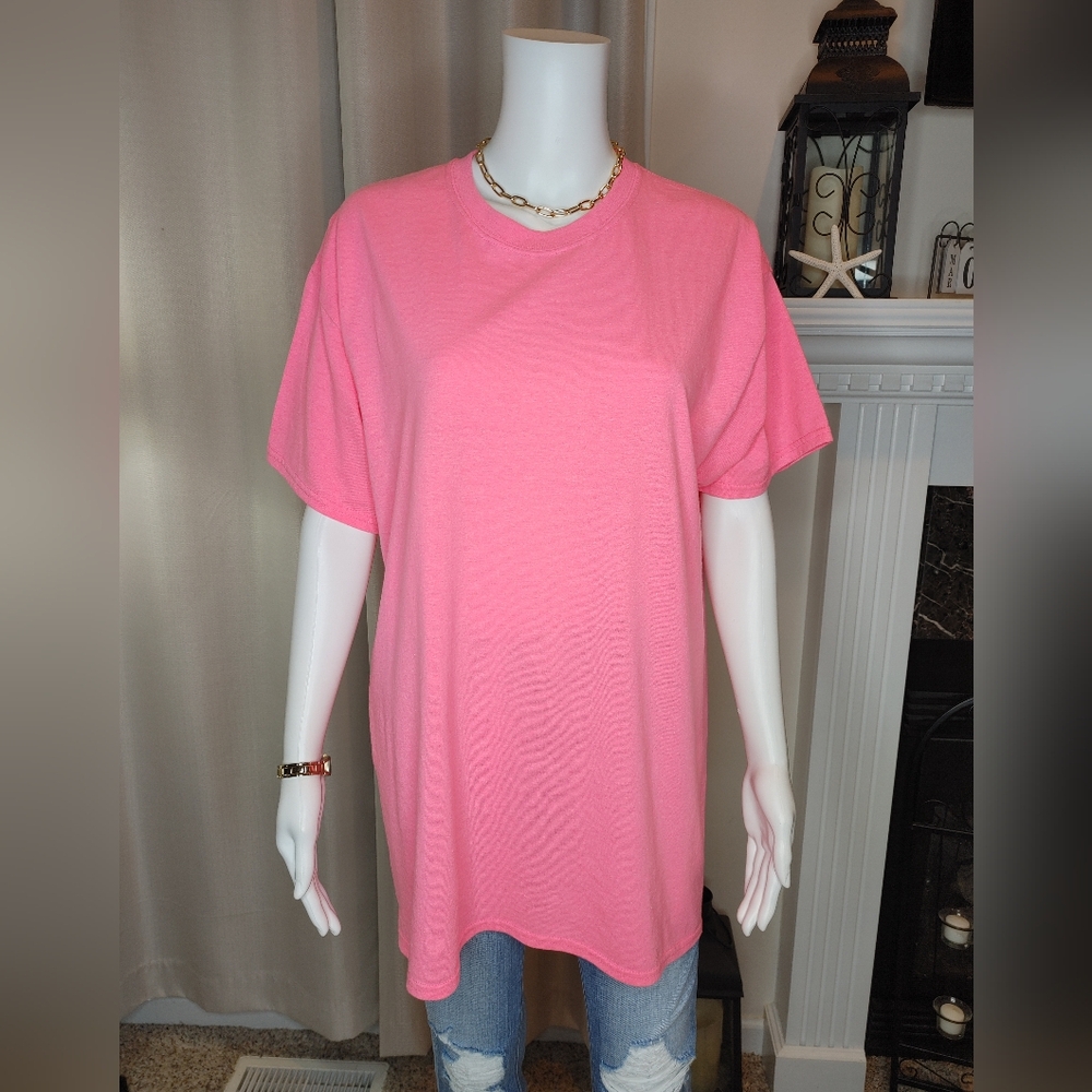 GILDAN PRE-SHRUNK  50 Cotton/50 Poly T-Shirt, PINK L